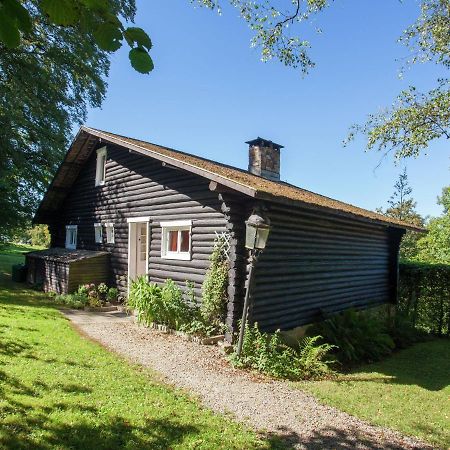 Open Wooden Chalet Built Against A Hill Francorchamps Esterno foto
